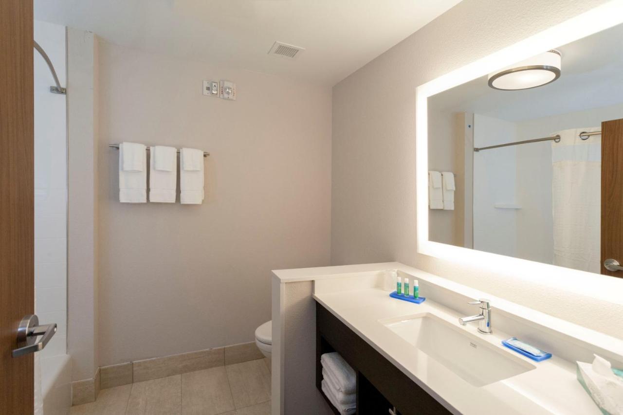 Holiday Inn Express & Suites Onalaska - La Crosse Area By Ihg Екстериор снимка